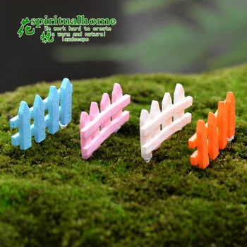 1pc 3.3x1.8 cm de Madera de Esgrima de la Barrera DIY Mini Paisaje de Hadas Jardín Figurillas de Miniaturas Accesorios Artesanías hechas a Mano