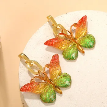 1 Par de 4x3.8cm de moda geométrica de los insectos de colores de resina tamaño pequeño de la Mariposa Pendientes creativo femenino exquisitos Pendientes